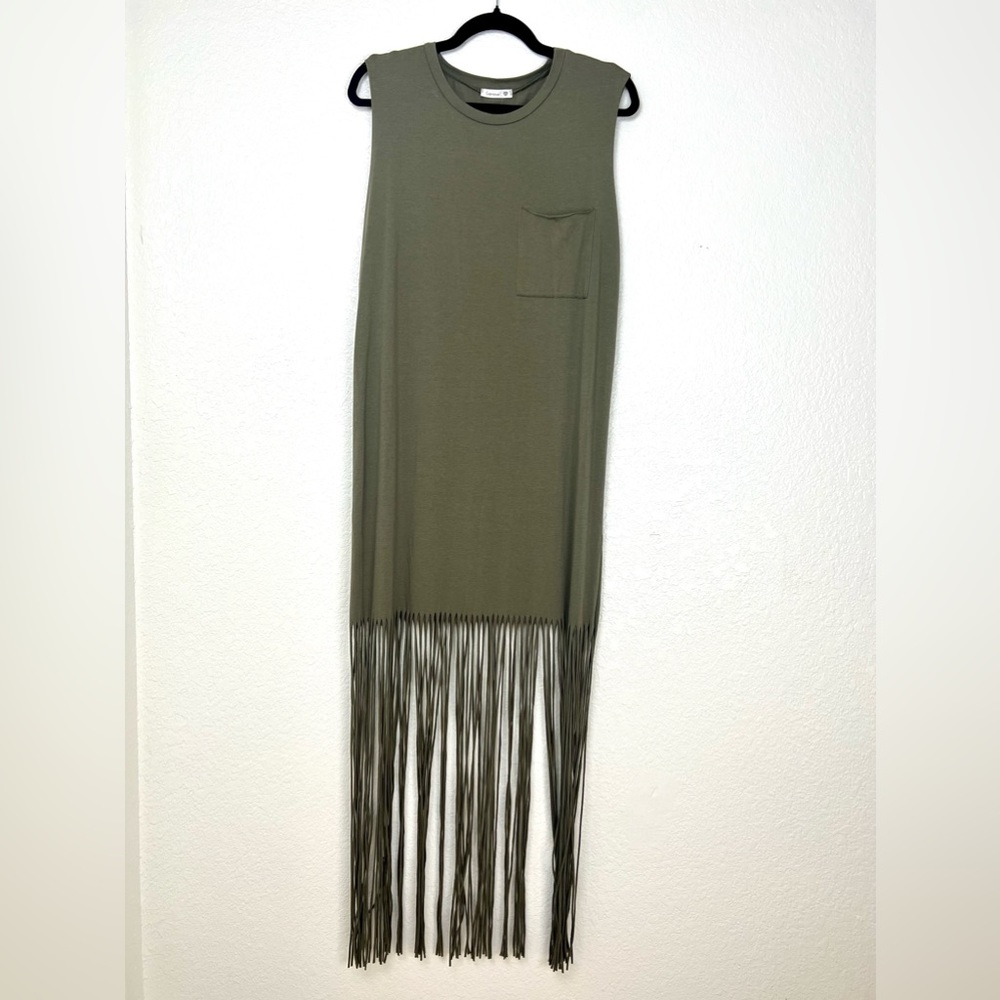 💥NWT💥 Soprano Tshirt Fringe Boho dress. Green. Sz Medium